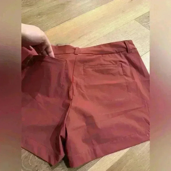 NWT Spanx Sunshine Shorts 4" Washed Red
Women's Size L - Picture 9 of 9